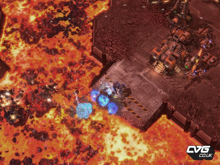 暴雪正式发布《星际争霸2》3个官方MOD