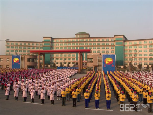 蓝翔技校大起底 强制就业强制转专业学费8万