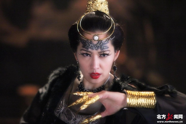 遇到这些女流氓还是从了吧 十大香艳的女反派