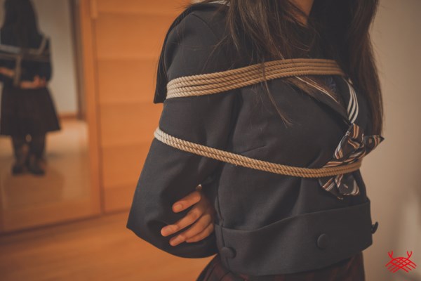 富最爱白富美模板 搞笑囧图带你看羞耻捆绑完